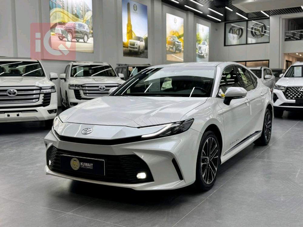 تۆیۆتا کامری